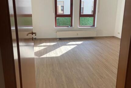 helle 1-Raum-Wohnung mit Balkon im beliebten Parthe Centrum 1 zimmer