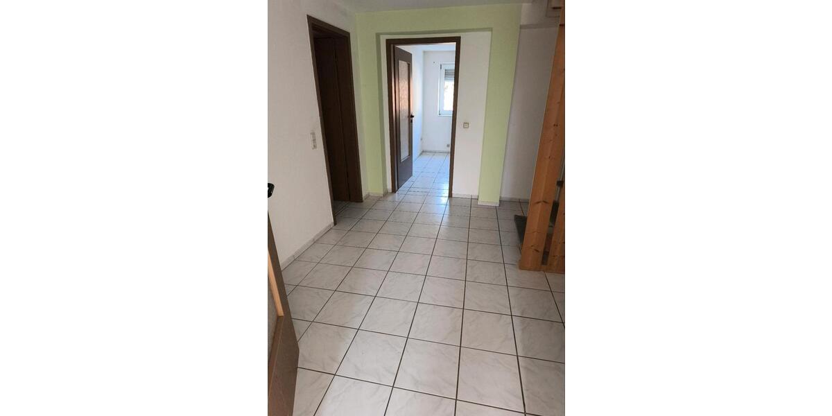 Etagenwohnung Edertal - 3 Zimmer, 80 m&sup2;, 500&euro; | Angebot:25782754