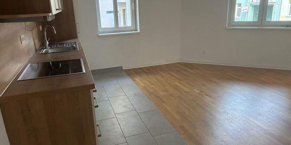 Zimmer Halle (Saale) Innenstadt - 2 Zimmer, 50 m&sup2;, 650&euro; | Angebot:25770424