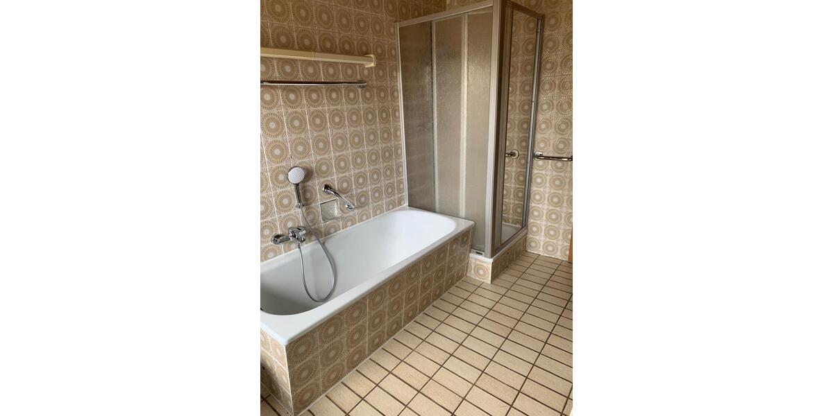 Etagenwohnung Eschwege - 2 Zimmer, 59 m&sup2;, 450&euro; | Angebot:25971733