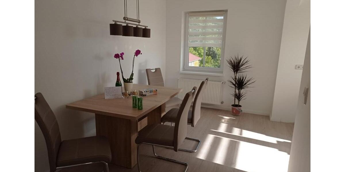 Dachgeschoßwohnung Neuhardenberg - 3 Zimmer, 87 m&sup2;, 609&euro; | Angebot:23699237