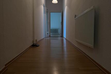2 ZKB Wohnung + Balkon in 60389 Frankfurt Bornheim zimmer
