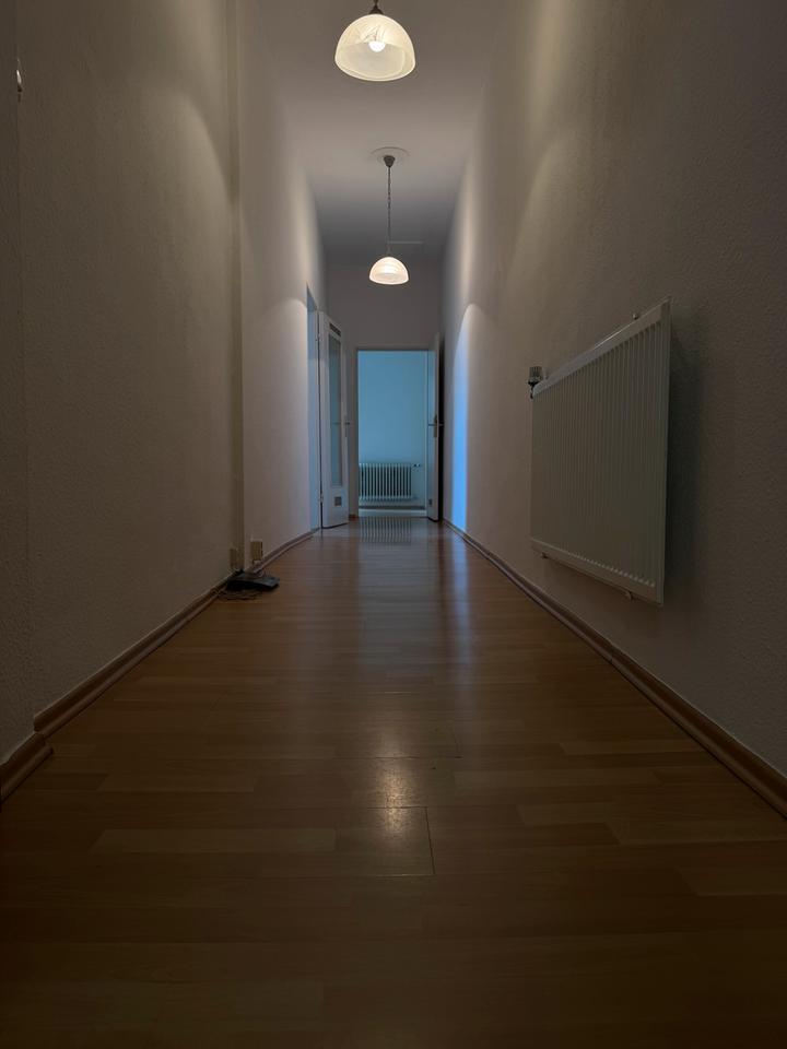 2 ZKB Wohnung + Balkon in 60389 Frankfurt Bornheim zimmer