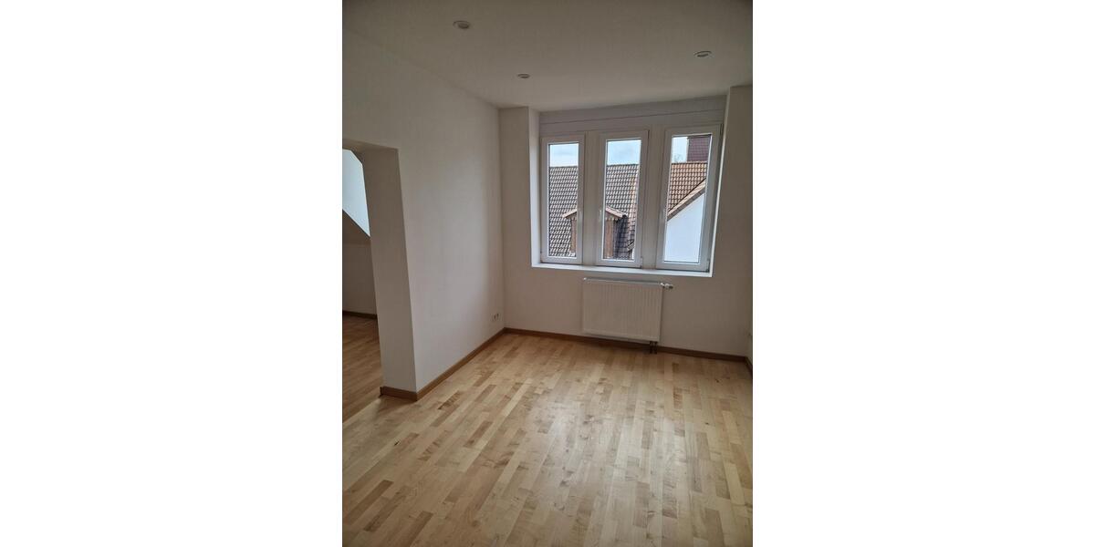 Reihenhaus Stadtoldendorf - 8 Zimmer, 165 m&sup2;, 890&euro; | Angebot:26659987