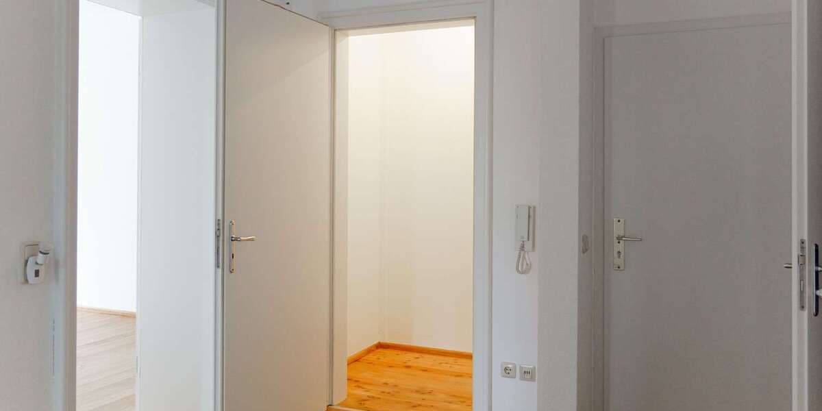 Etagenwohnung Augsburg Innenstadt - 3 Zimmer, 77 m&sup2;, 950&euro; | Angebot:27080607