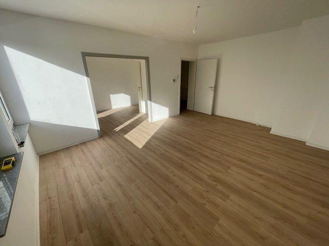 Etagenwohnung Wuppertal Gemarkung Barmen - 3 Zimmer, 77 m&sup2;, 750&euro; | Angebot:26329322