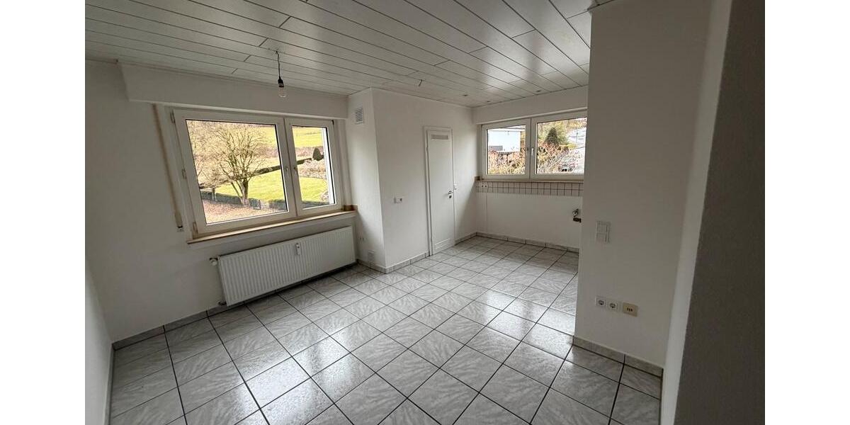 Etagenwohnung Bad Driburg - 3 Zimmer, 81 m&sup2;, 650&euro; | Angebot:26040278