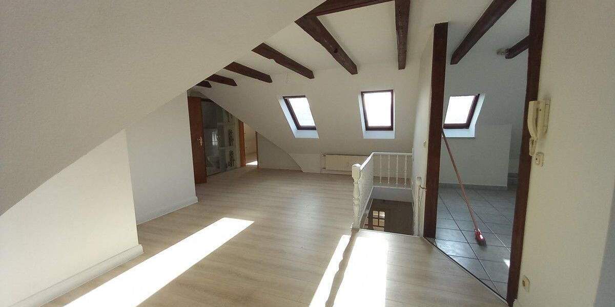 Etagenwohnung Crimmitschau - 3 Zimmer, 54 m&sup2;, 359&euro; | Angebot:25796757