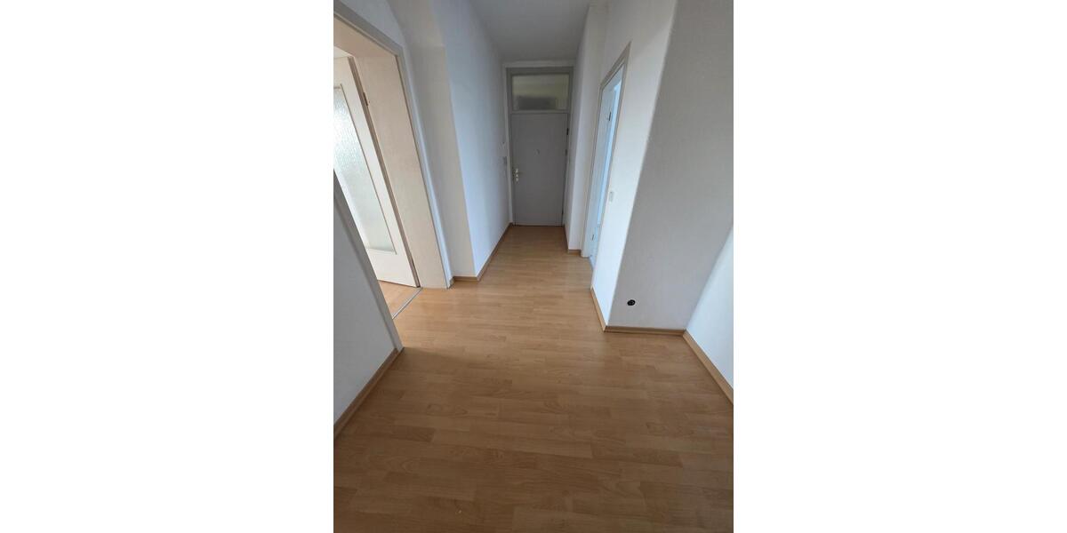 Dachgeschoßwohnung Halle (Saale) Damaschkestraße - 3 Zimmer, 72 m&sup2;, 660&euro; | Angebot:26003583