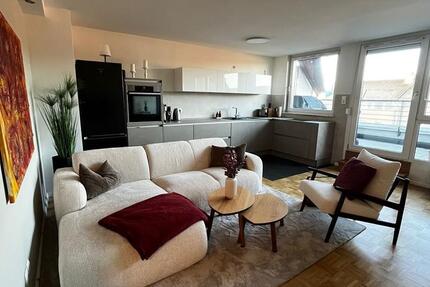 Haus Köln Mülheim - 3 Zimmer, 85 m&sup2;, 1.850&euro; | Angebot:25168851