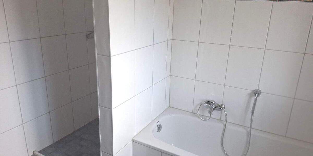 Bauernhaus, Landhaus Remmels - 8 Zimmer, 300 m&sup2;, 1.950&euro; | Angebot:25770396