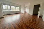 Großzügige 4-Zimmer-Wohnung mit Balkon im EG!