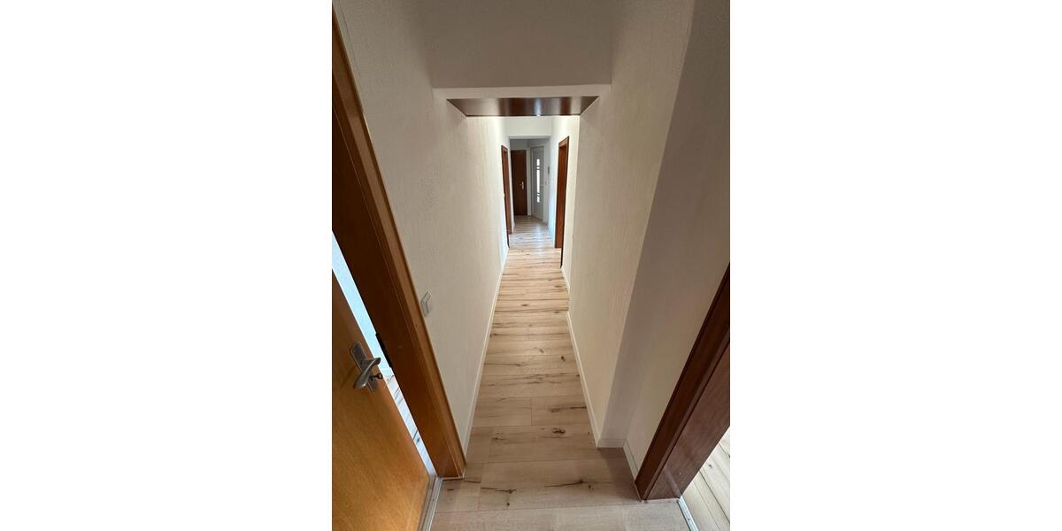 Dachgeschoßwohnung Marpingen - 3 Zimmer, 90 m&sup2;, 730&euro; | Angebot:26021107