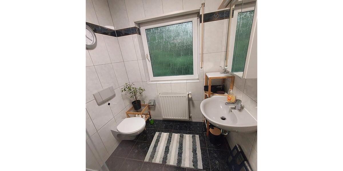 Etagenwohnung Solingen Aufderhöhe - 2 Zimmer, 65 m&sup2;, 620&euro; | Angebot:26705749