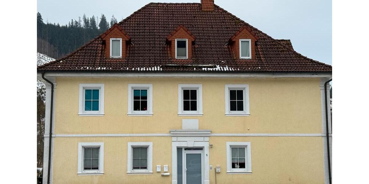 Dachgeschoßwohnung Steinwiesen - 3 Zimmer, 76 m&sup2;, 330&euro; | Angebot:24655208