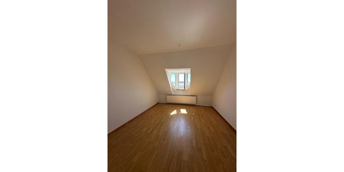 Dachgeschoßwohnung Hannover Döhren-Wülfel - 3 Zimmer, 65 m&sup2;, 650&euro; | Angebot:26705870