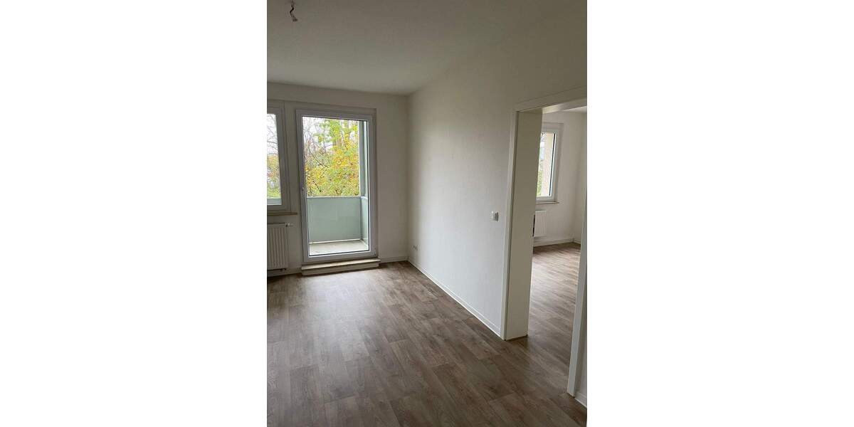 Schöne 4-Raumwohnung im 2. Obergeschoss in Wolfen-Nord zu vermieten ! 4 zimmer