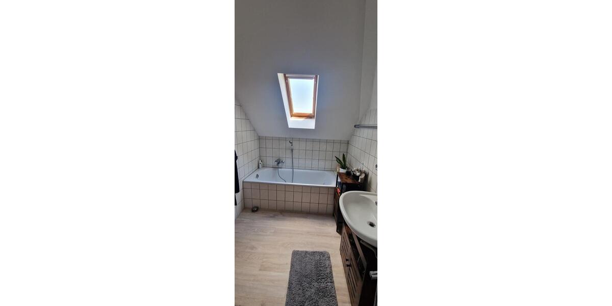 Maisonettenwohnung Duisburg Hochheide - 3 Zimmer, 82 m&sup2;, 900&euro; | Angebot:26648393