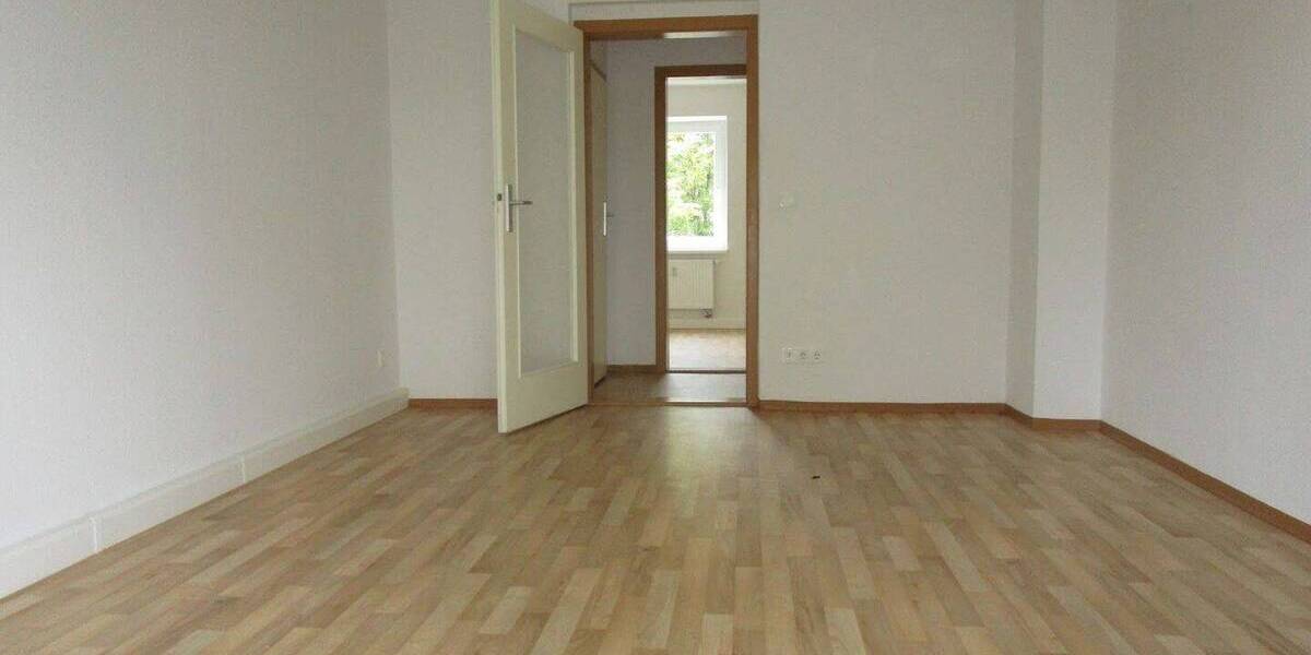 Etagenwohnung Döbeln - 2 Zimmer, 55 m&sup2;, 292&euro; | Angebot:26758664