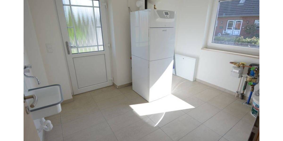 Einfamilienhaus Epenwöhrden - 2 Zimmer, 72 m&sup2;, 850&euro; | Angebot:25687146