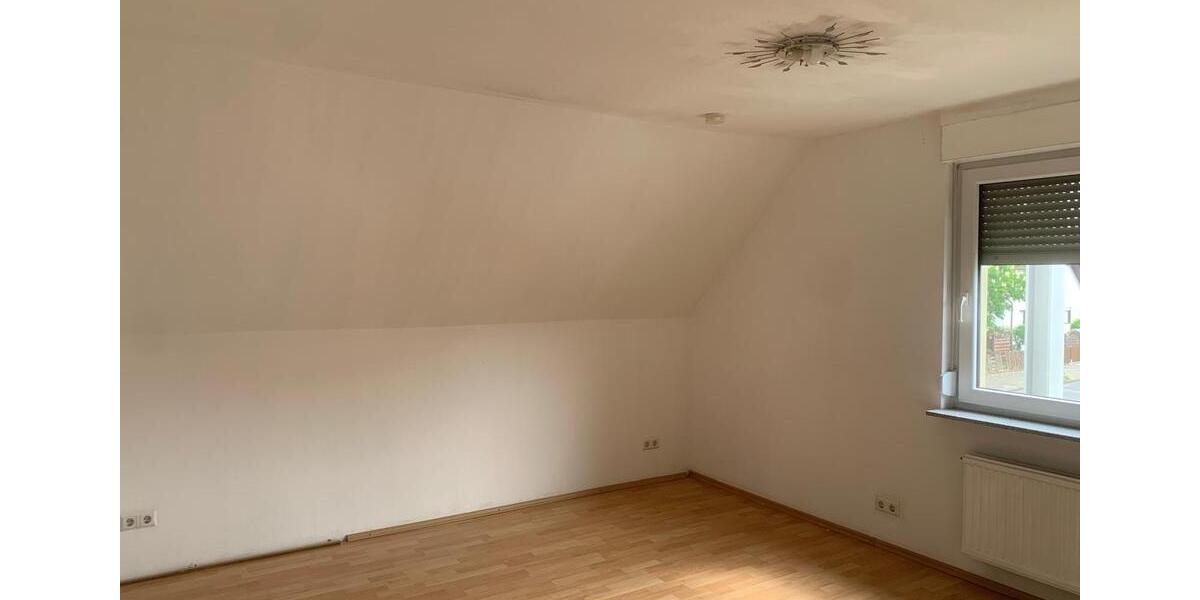 Dachgeschoßwohnung Mannheim Sandhofen - 3 Zimmer, 70 m&sup2;, 950&euro; | Angebot:26441811