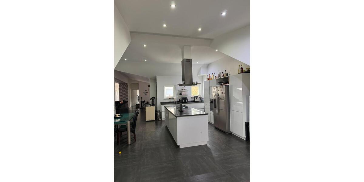 Dachgeschoßwohnung Armsheim - 5 Zimmer, 183 m&sup2;, 1.800&euro; | Angebot:26230360