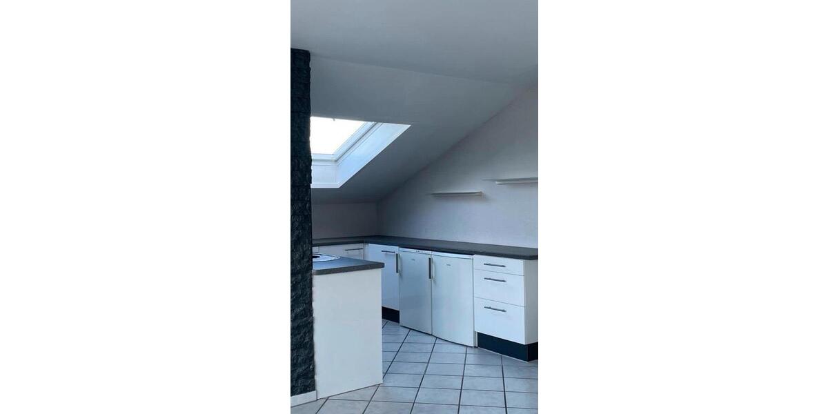 Dachgeschoßwohnung Kirchardt - 3 Zimmer, 60 m&sup2;, 800&euro; | Angebot:25510146