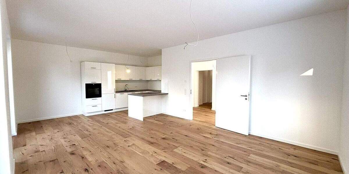 Etagenwohnung Sindelfingen Mitte - 2 Zimmer, 89 m&sup2;, 1.380&euro; | Angebot:24407414