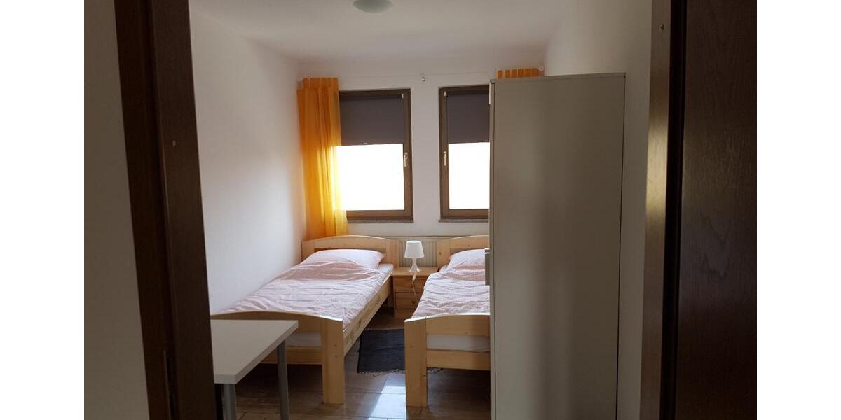Wohnen auf Zeit Fritzlar - 5 Zimmer, 150 m&sup2;, 175&euro; | Angebot:22910243
