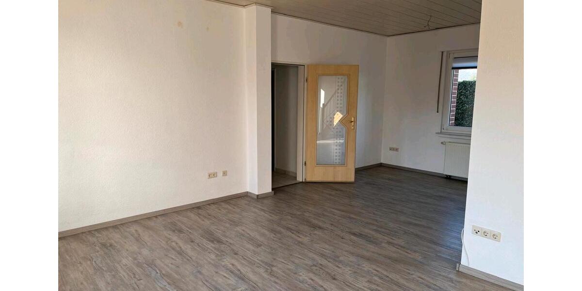 Erdgeschoßwohnung Bad Laer - 3 Zimmer, 110 m&sup2;, 675&euro; | Angebot:24996782