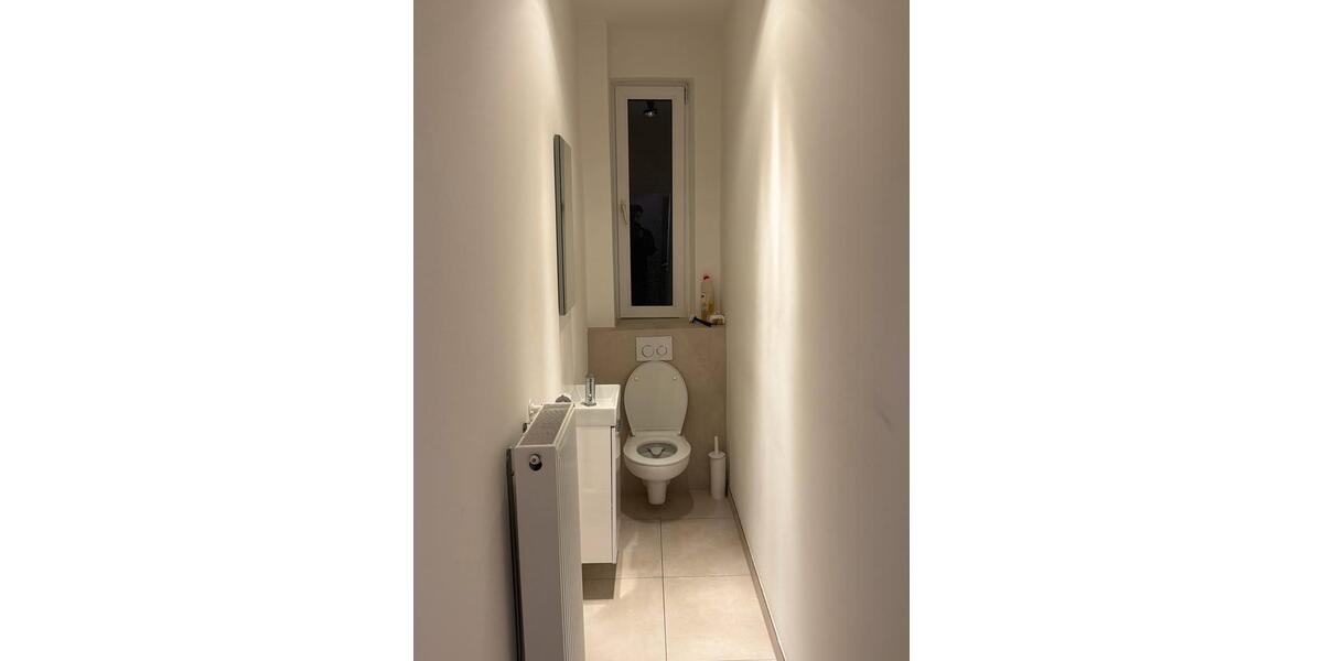 1 möbliertes Zimmer (11m2) in netter 4er-WG zum 1.1.26 verfügbar 1 zimmer