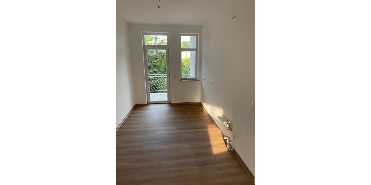 Etagenwohnung Crimmitschau - 4 Zimmer, 100 m&sup2;, 850&euro; | Angebot:24793871