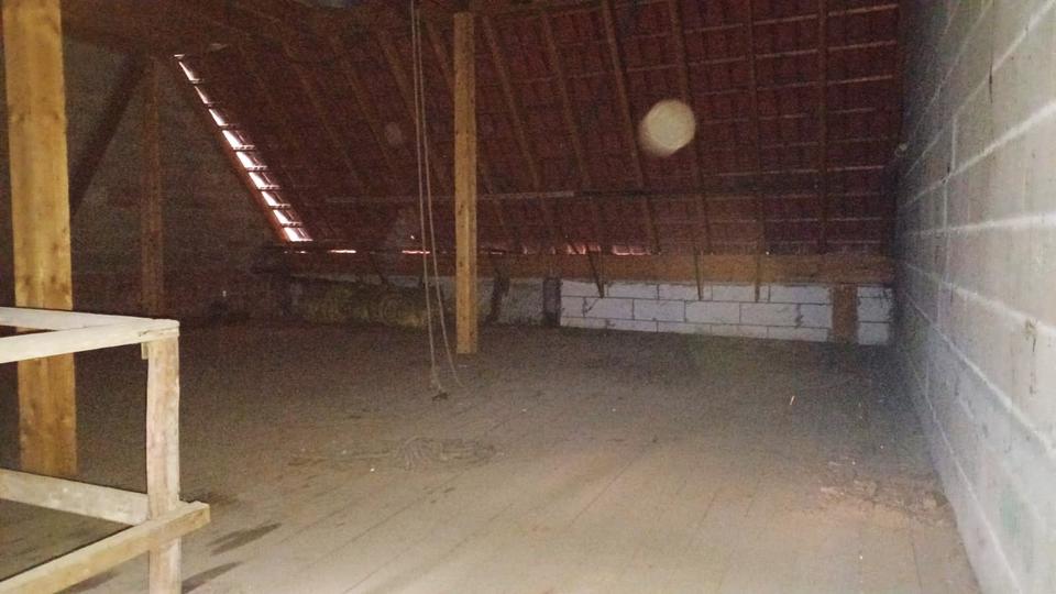 Attraktives Atelier bzw Lager mit Garage im Ludwigsburger Zentrum zimmer