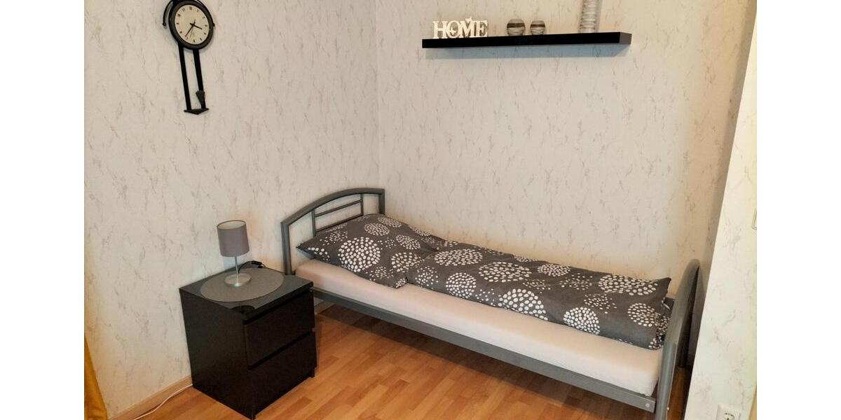 Wohnen auf Zeit Vaihingen an der Enz - 3 Zimmer, 90 m&sup2;, 9.999.999&euro; | Angebot:24423761