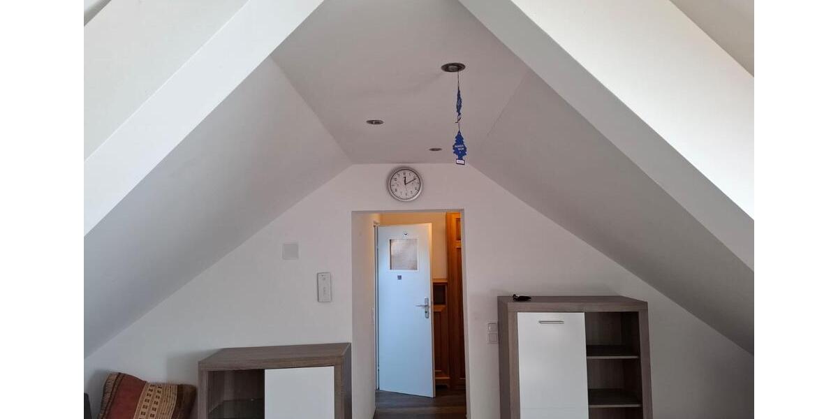 Dachgeschoßwohnung Baunatal - 1 Zimmer, 40 m&sup2;, 400&euro; | Angebot:26064372