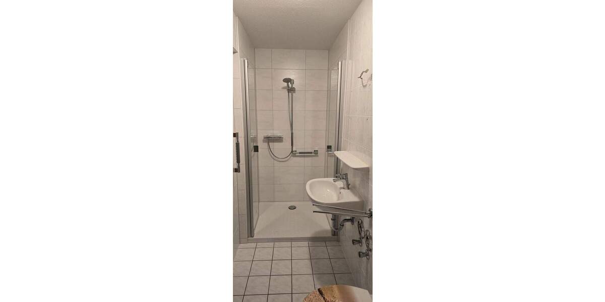 Etagenwohnung Auerbach Mühlgrün - 2 Zimmer, 68 m&sup2;, 400&euro; | Angebot:24973015