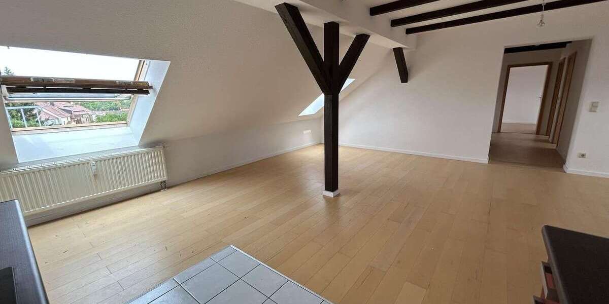 Etagenwohnung Görlitz Innenstadt - 4 Zimmer, 79 m&sup2;, 475&euro; | Angebot:27238763