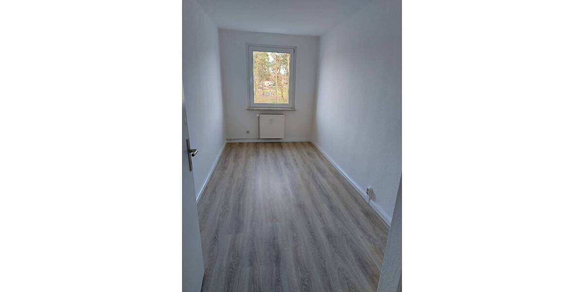 Etagenwohnung Plattenburg Glöwen - 4 Zimmer, 68 m&sup2;, 440&euro; | Angebot:25969108