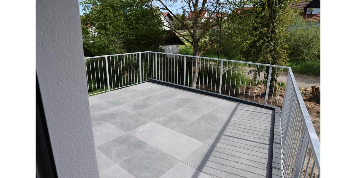 Dachgeschoßwohnung Monheim - 3 Zimmer, 110 m&sup2;, 1.150&euro; | Angebot:26413703
