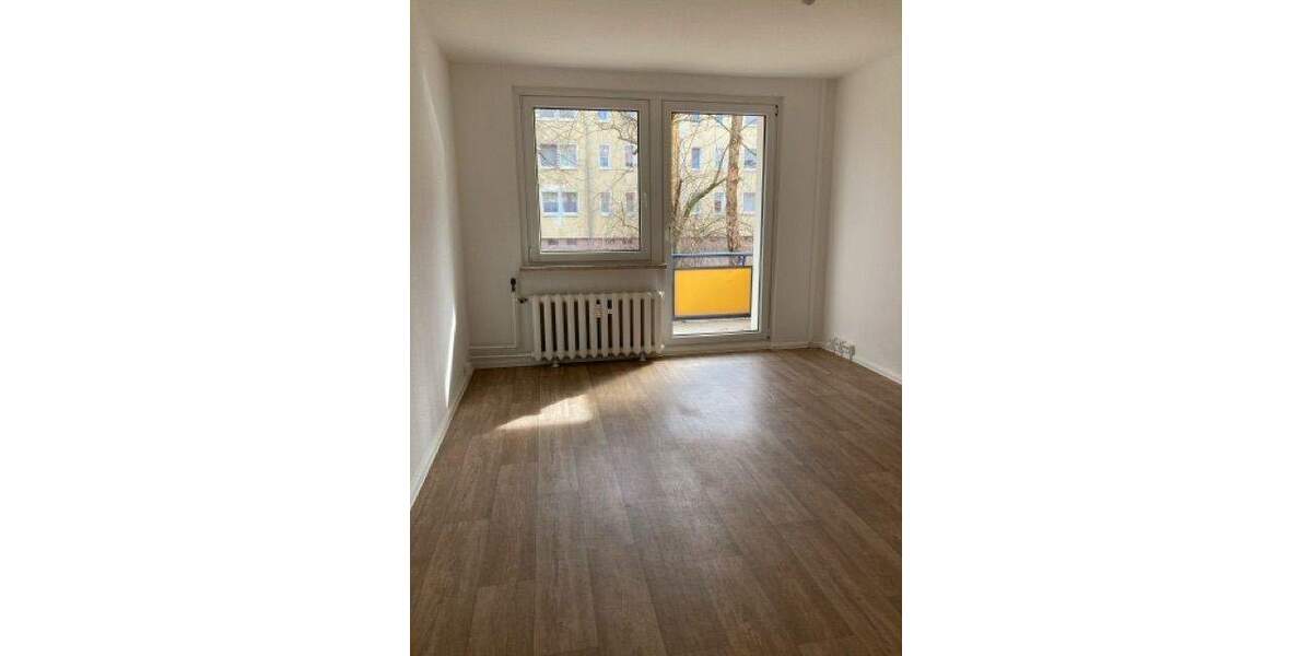 Etagenwohnung Bernburg (Saale) Bernburg - 4 Zimmer, 76 m&sup2;, 471&euro; | Angebot:25739911