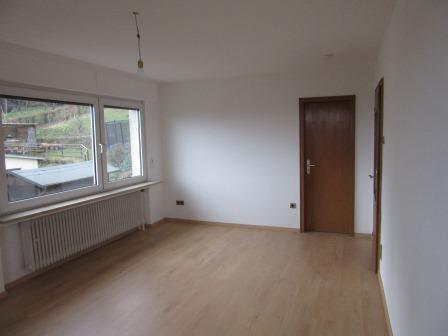 Tolle 3- Zimmerwohnung mit Balkon und Gartenteil 3 zimmer