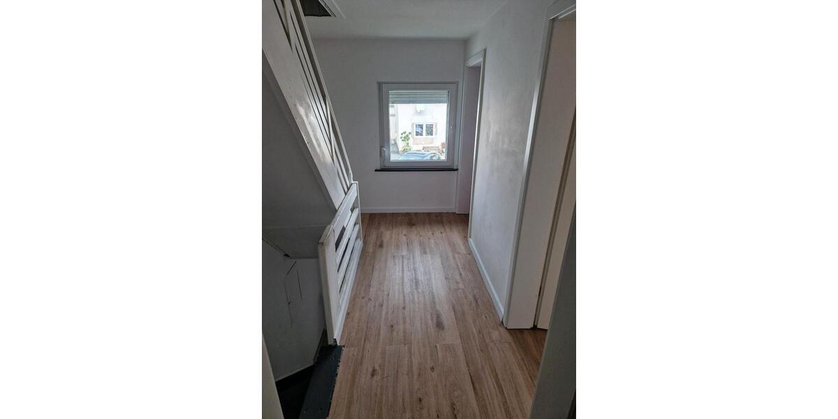 Einfamilienhaus Etzbach - 7 Zimmer, 200 m&sup2;, 1.200&euro; | Angebot:25341745