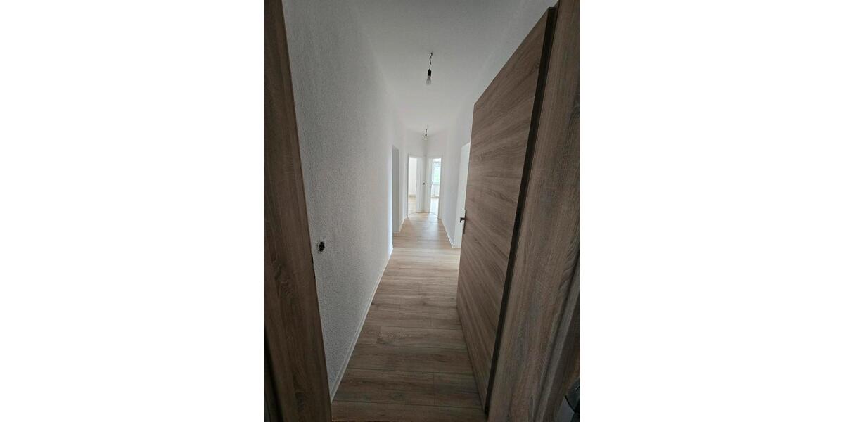 Etagenwohnung Burg - 4 Zimmer, 90 m&sup2;, 720&euro; | Angebot:25892804