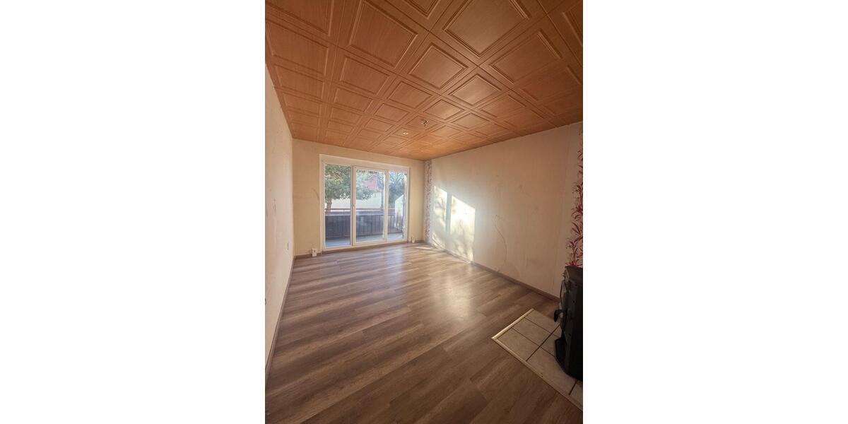 Erdgeschoßwohnung Naumburg (Saale) - 3 Zimmer, 58 m&sup2;, 180&euro; | Angebot:25802637