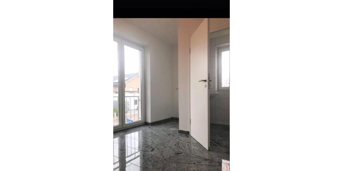 Etagenwohnung Freiburg im Breisgau Lehen - 3 Zimmer, 90 m&sup2;, 1.550&euro; | Angebot:26640258
