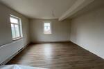 Ruhig gelegene, frisch sanierte Wohnung mit Garten im OG, 3ZKB