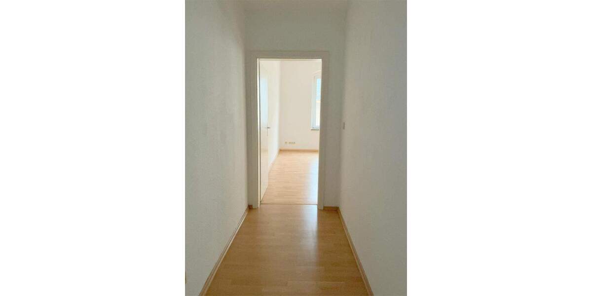 Etagenwohnung Limbach-Oberfrohna Oberfrohna - 2 Zimmer, 75 m&sup2;, 320&euro; | Angebot:25928876