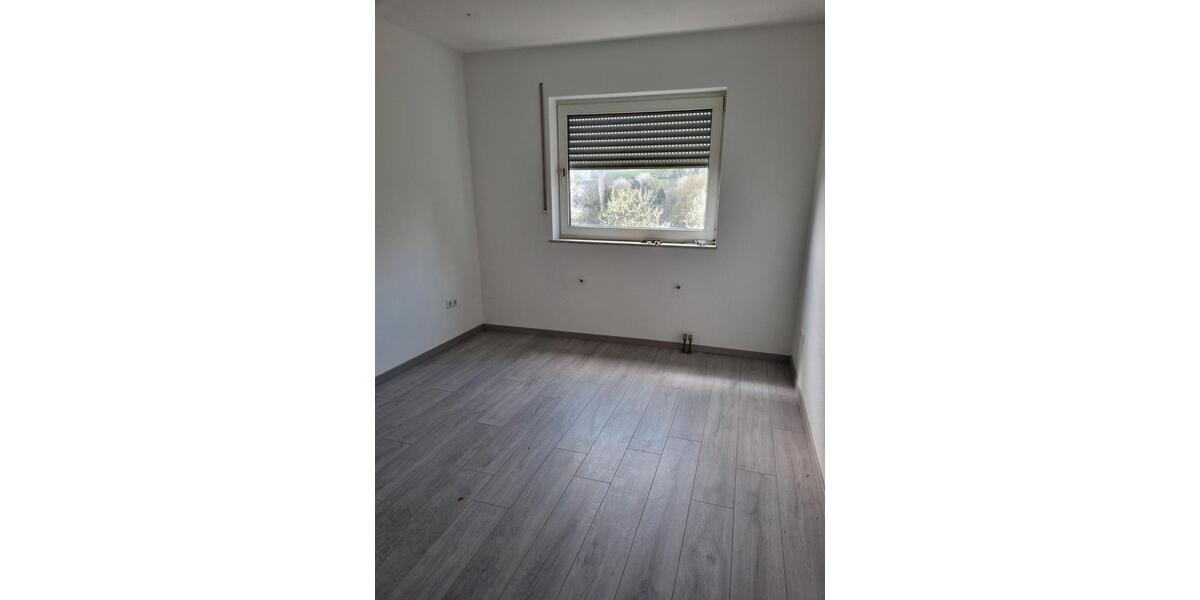 Etagenwohnung Gladenbach - 3 Zimmer, 89 m&sup2;, 600&euro; | Angebot:26480580
