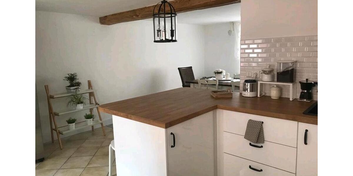 Vermiete schöne große und gepflegte Wohnung 6 zimmer