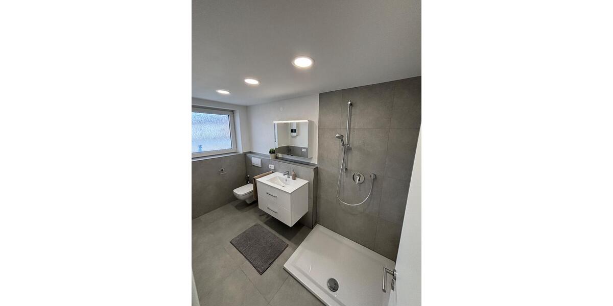 Wohnen auf Zeit Würzburg Lengfeld - 4 Zimmer, 90 m&sup2;, 455&euro; | Angebot:25722307